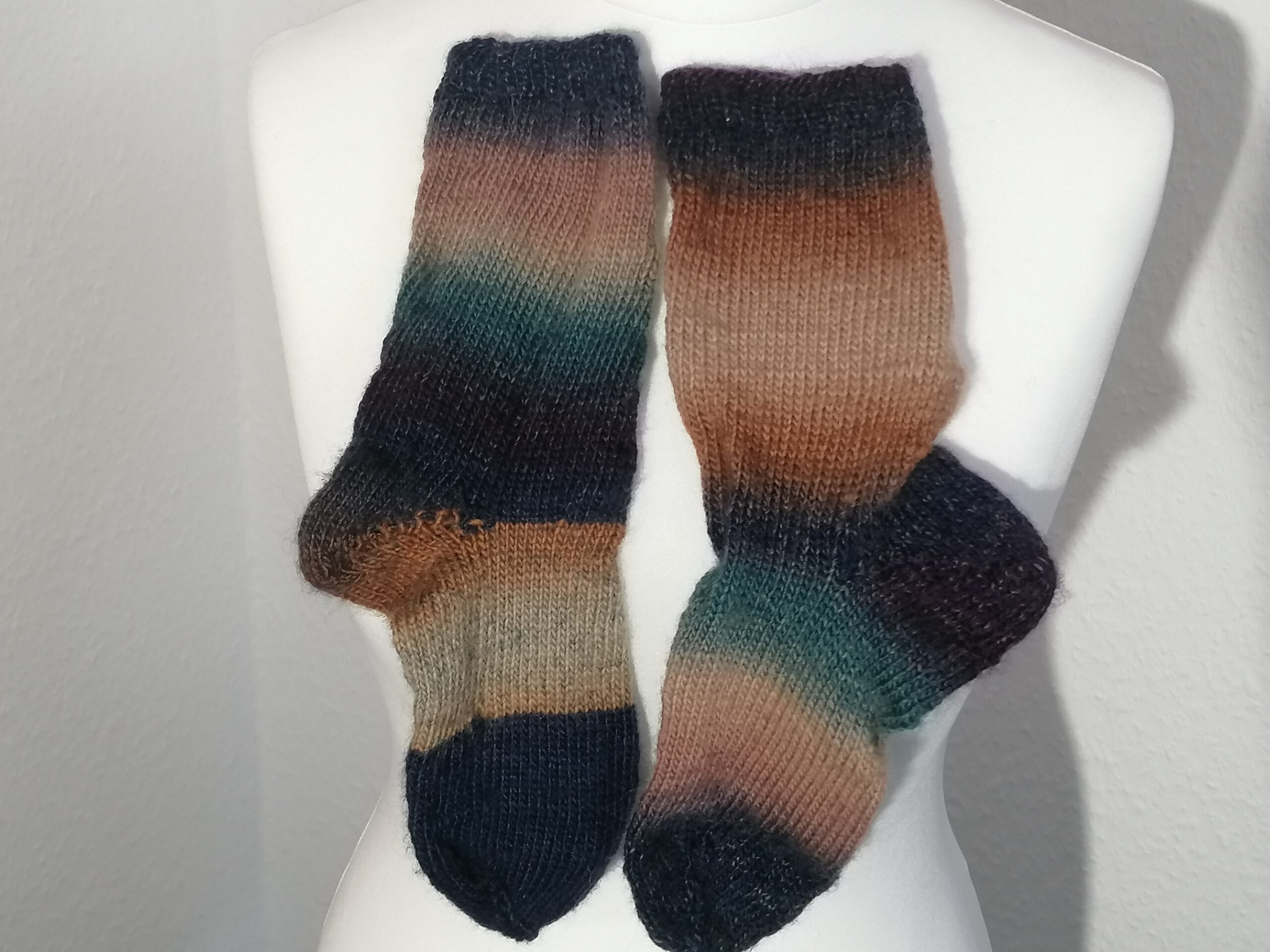 dunkle Socken